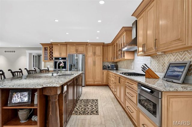 12312 Borcherding Lane, Des Peres, MO 63131