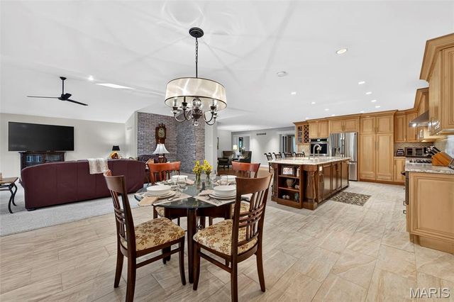 12312 Borcherding Lane, Des Peres, MO 63131