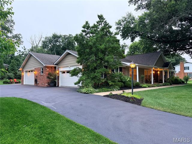 12312 Borcherding Lane, Des Peres, MO 63131
