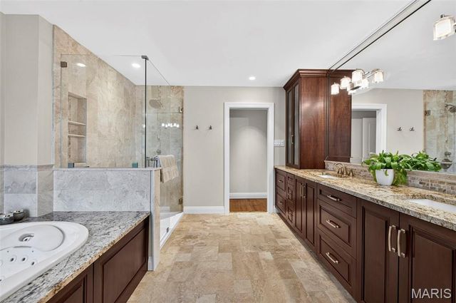 12312 Borcherding Lane, Des Peres, MO 63131