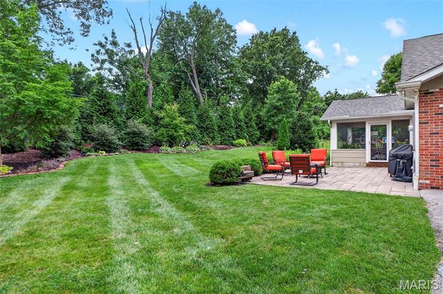 12312 Borcherding Lane, Des Peres, MO 63131