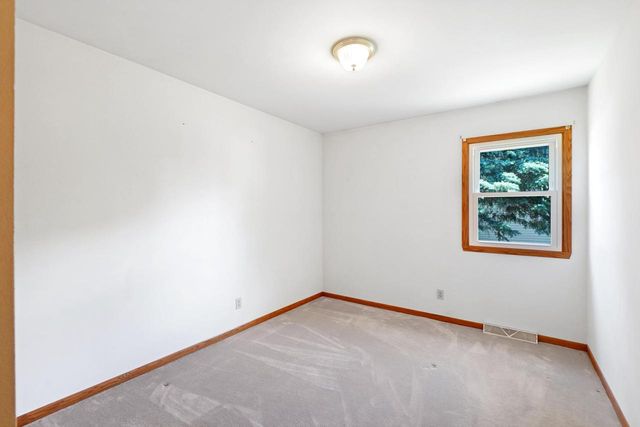 N171W20651 Valley DRIVE, Jackson, WI 53037