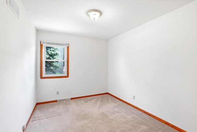 N171W20651 Valley DRIVE, Jackson, WI 53037