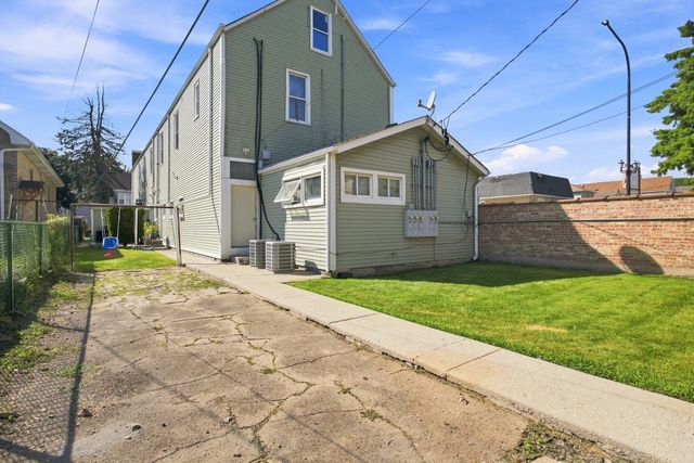 3101 S 49th Avenue, Cicero, IL 60804