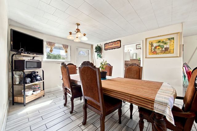 3101 S 49th Avenue, Cicero, IL 60804
