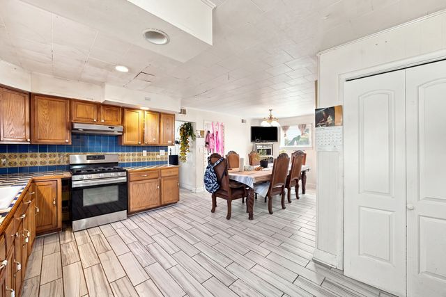 3101 S 49th Avenue, Cicero, IL 60804