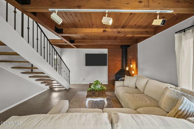 8075 Fruitvale Avenue, Moorpark, CA 93021