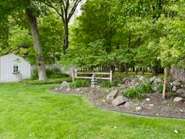 232 Hawthorne Road, Marshall, MI 49068