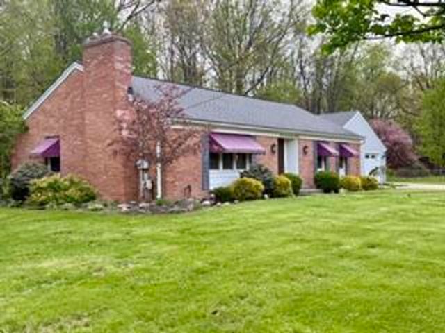 232 Hawthorne Road, Marshall, MI 49068