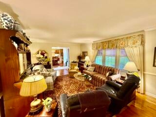 232 Hawthorne Road, Marshall, MI 49068