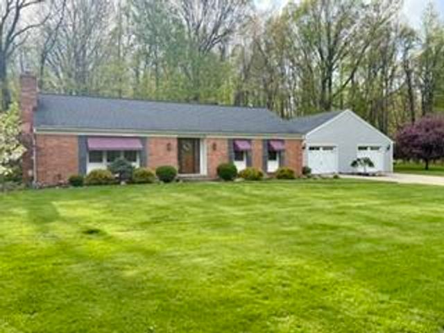 232 Hawthorne Road, Marshall, MI 49068