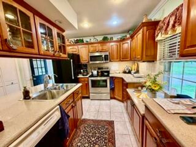 232 Hawthorne Road, Marshall, MI 49068