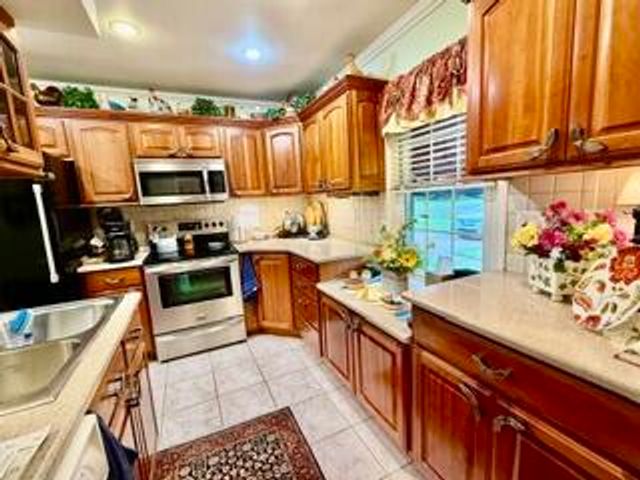 232 Hawthorne Road, Marshall, MI 49068