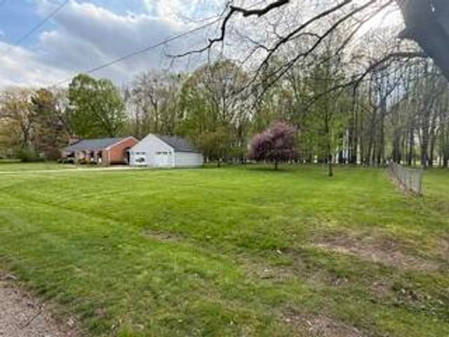232 Hawthorne Road, Marshall, MI 49068