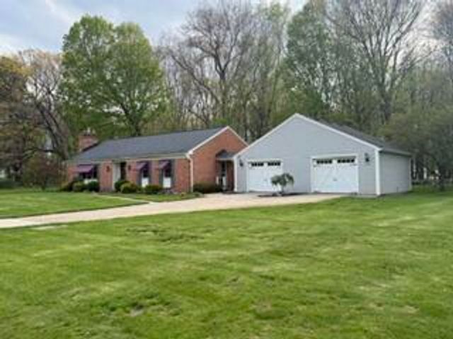 232 Hawthorne Road, Marshall, MI 49068