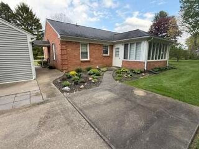 232 Hawthorne Road, Marshall, MI 49068