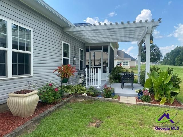 142 Fairway Oaks Drive, Perry, GA 31069