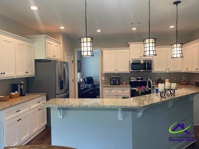 142 Fairway Oaks Drive, Perry, GA 31069