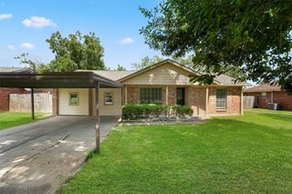 5302 Lorraine Drive, Baytown, TX 77521