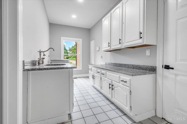 6530 Bridgeton Manor Court, Liberty Twp, OH 45011