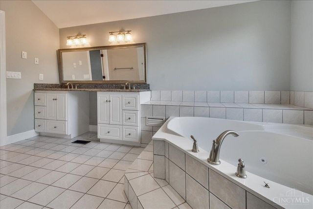 6530 Bridgeton Manor Court, Liberty Twp, OH 45011