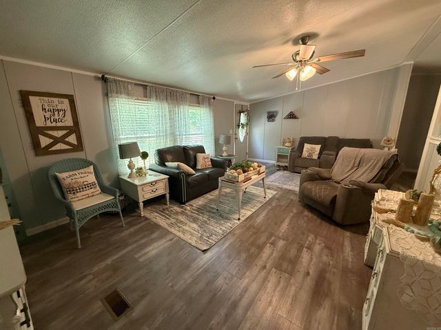 164 Murray St, Hunter, AR 72074