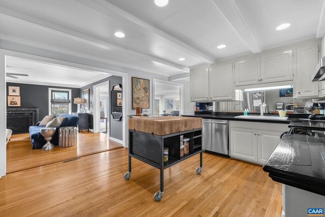 1302 LESTER DR, Charlottesville, VA 22901