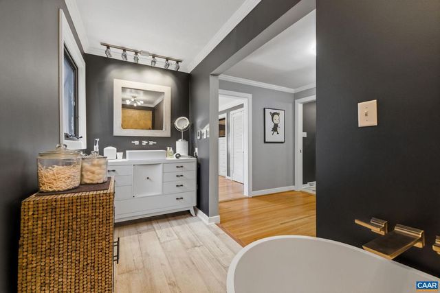 1302 LESTER DR, Charlottesville, VA 22901