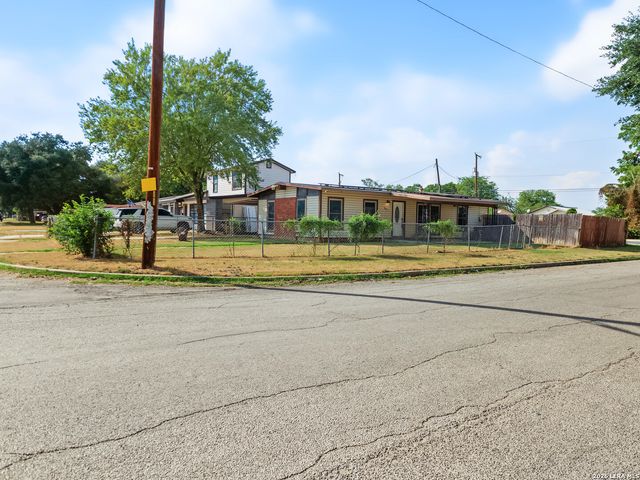 479 Clutter Avenue, San Antonio, TX 78214