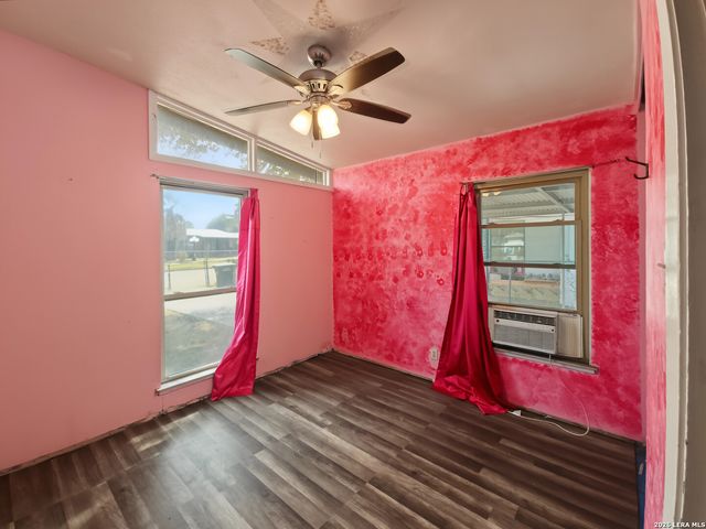 479 Clutter Avenue, San Antonio, TX 78214