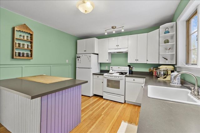 60 College St Apt 1, Montpelier, VT 05602