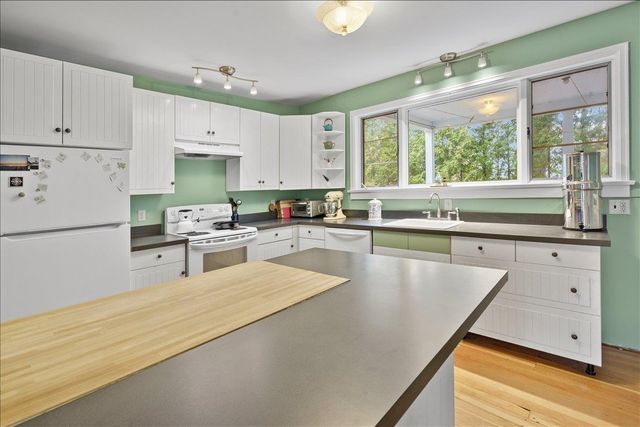 60 College St Apt 1, Montpelier, VT 05602