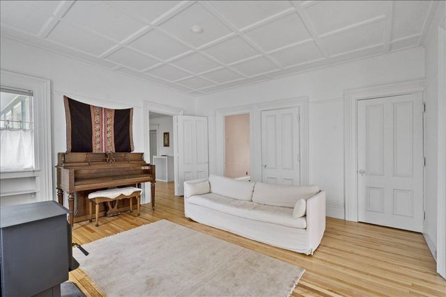 60 College St Apt 1, Montpelier, VT 05602