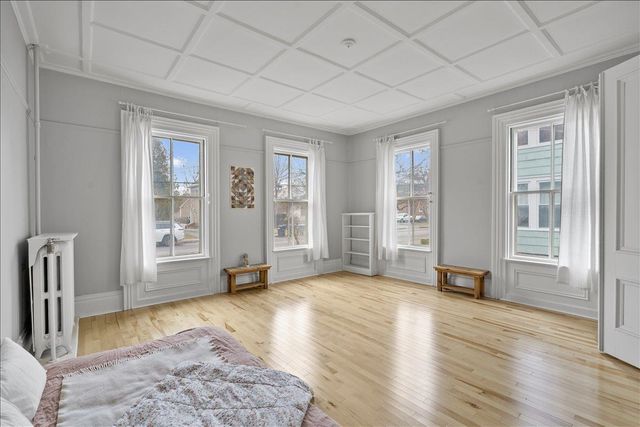 60 College St Apt 1, Montpelier, VT 05602