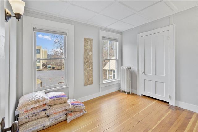 60 College St Apt 1, Montpelier, VT 05602