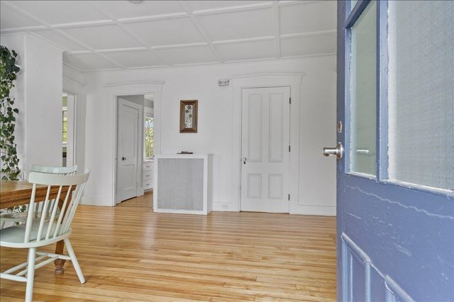 60 College St Apt 1, Montpelier, VT 05602