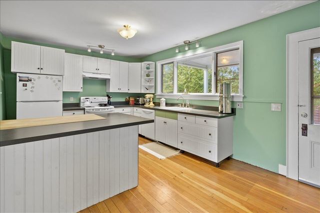 60 College St Apt 1, Montpelier, VT 05602