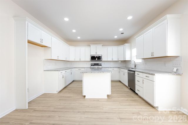 2705 Gosling Terrace Road, Charlotte, NC 28262