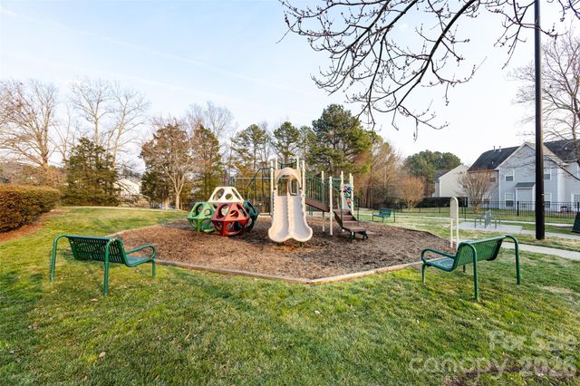 2705 Gosling Terrace Road, Charlotte, NC 28262