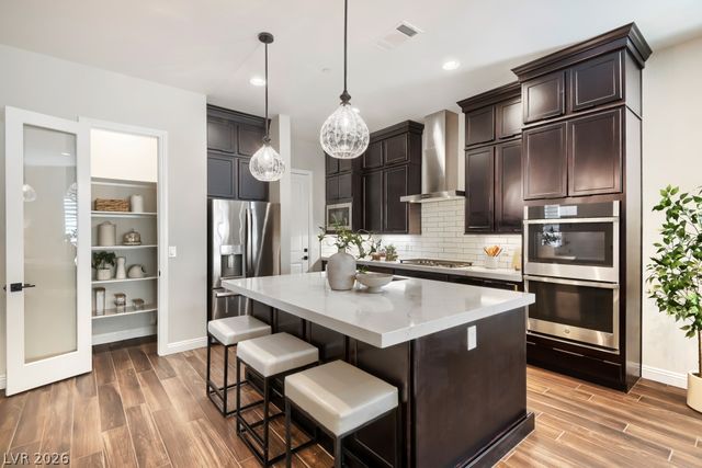 395 Nine Mile Creek Drive, Las Vegas, NV 89138