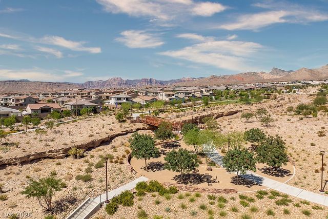 395 Nine Mile Creek Drive, Las Vegas, NV 89138