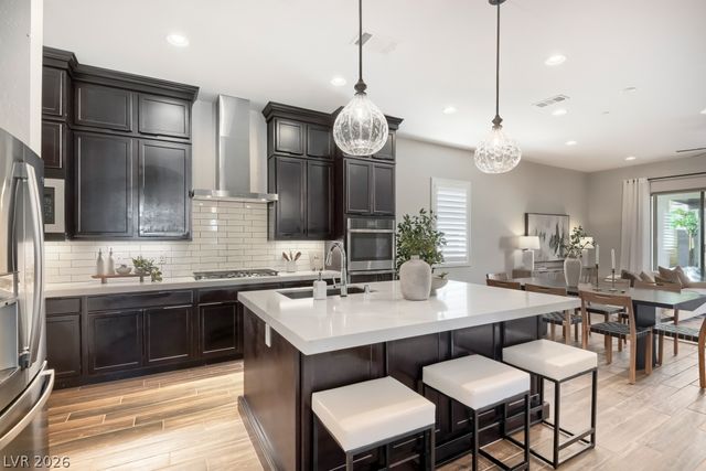 395 Nine Mile Creek Drive, Las Vegas, NV 89138