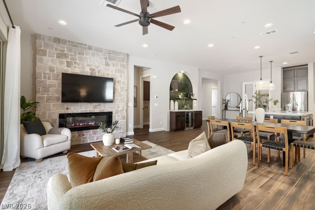 395 Nine Mile Creek Drive, Las Vegas, NV 89138 — photo 2