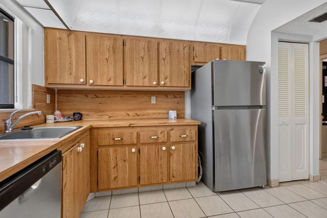 750 NE 199TH Street 204H, Miami, FL 33179