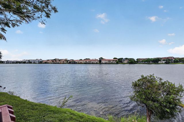 750 NE 199TH Street 204H, Miami, FL 33179