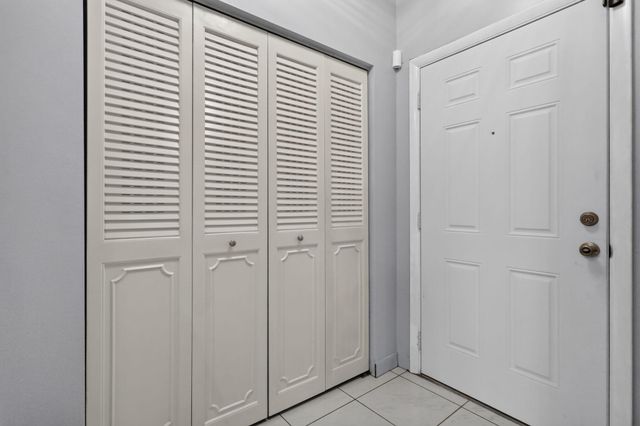 750 NE 199TH Street 204H, Miami, FL 33179