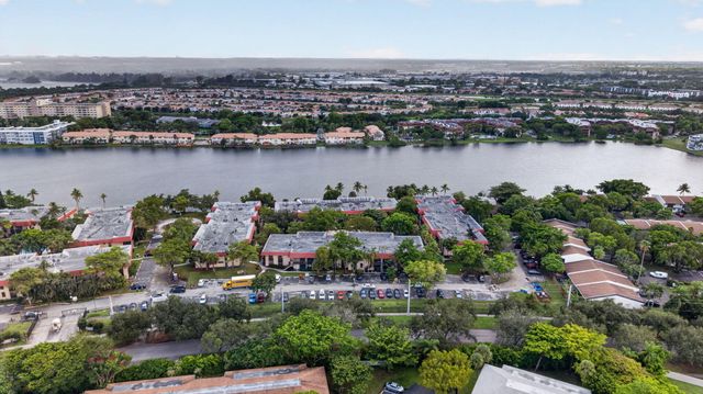 750 NE 199TH Street 204H, Miami, FL 33179