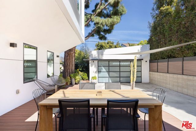 3910 Berryman Avenue, Los Angeles, CA 90066