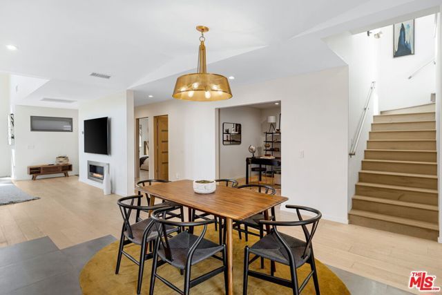 3910 Berryman Avenue, Los Angeles, CA 90066