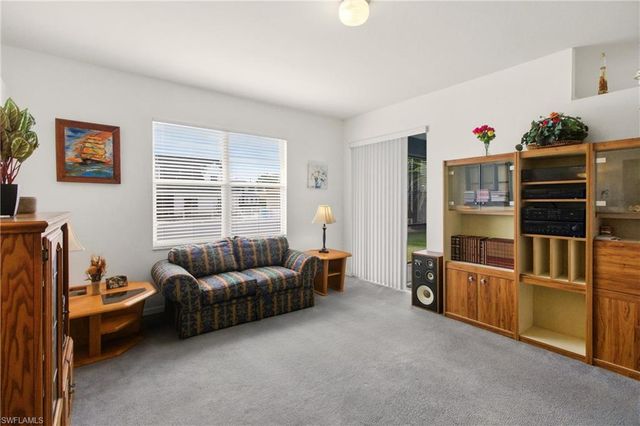 8821 Woodgate Manor CT, Fort Myers, FL 33908